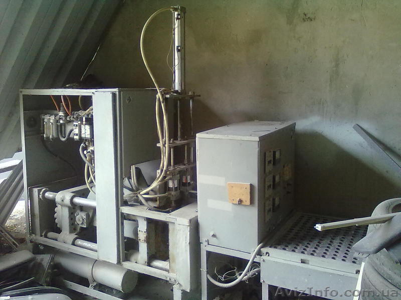 Выдувная машина пет бутылки 450 шт/час,с печкой. - <ro>Изображение</ro><ru>Изображение</ru> #1, <ru>Объявление</ru> #878464