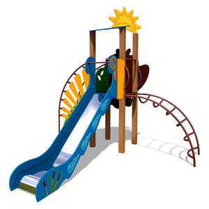 Дитяча гірка з декоративними елементами