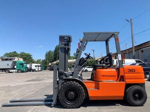 Навантажувач вилковий Mitsubishi на 15 великих нових колесах пневмо, 