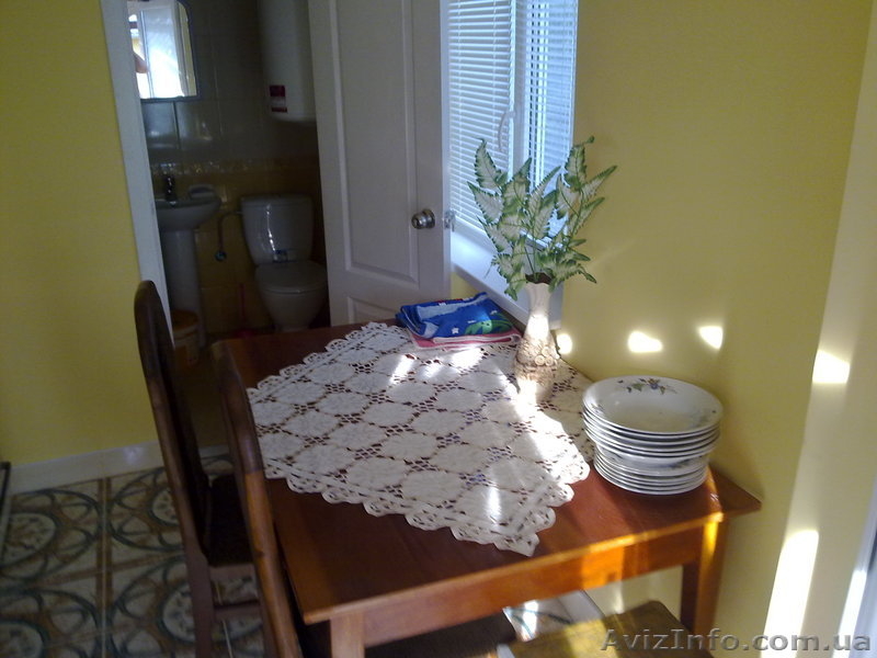 Сдам 1-ком. квартиру в частном дворе (второй этаж над гаражом) - <ro>Изображение</ro><ru>Изображение</ru> #1, <ru>Объявление</ru> #285882